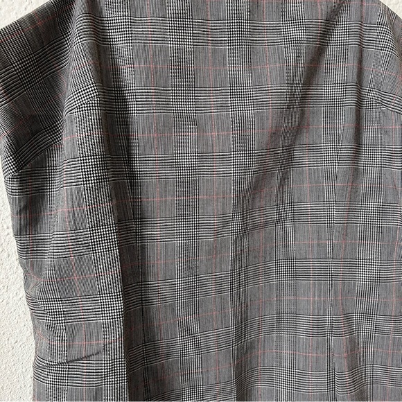 Yves Saint Laurent Yves Saint Laurent - Picture 4 of 14